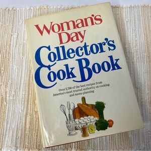 VTG 1973 WOMANS DAY COLLECTORS COOK BOOK HARDBACK w/DUST JACKET OVER 2700 RECIPE